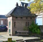 De waterzijde van het huisje
              <br/>
              Richard Keijzer, 2014-10-27